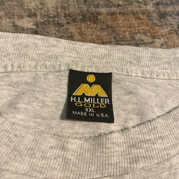 XXL The Salty Dog Cafe graphic tee - Picture 3 of 3